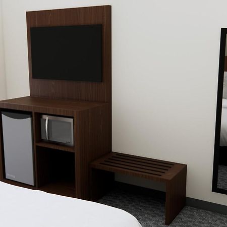 Quality Suites Austin Bagian luar foto