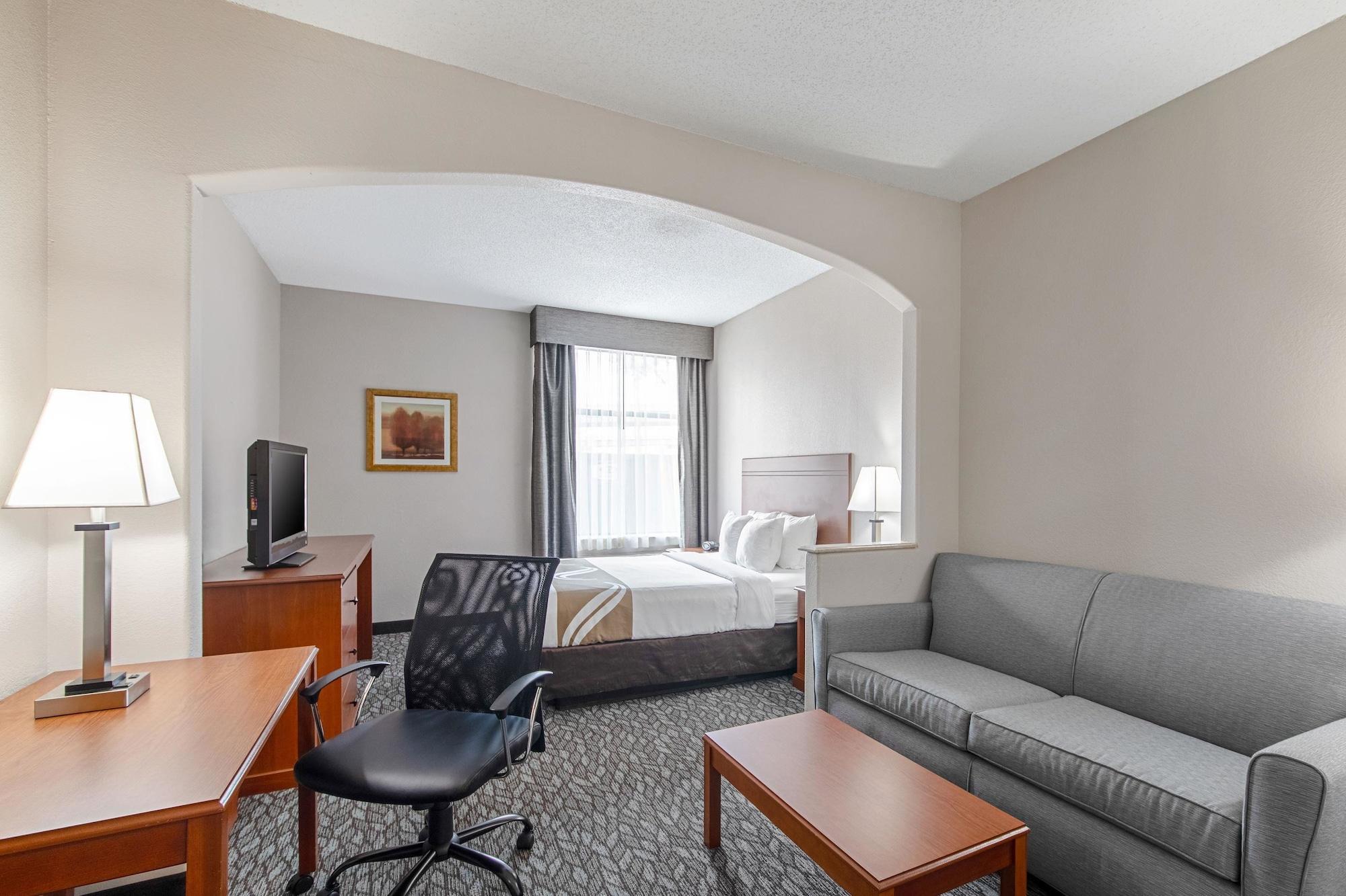 Quality Suites Austin Bagian luar foto