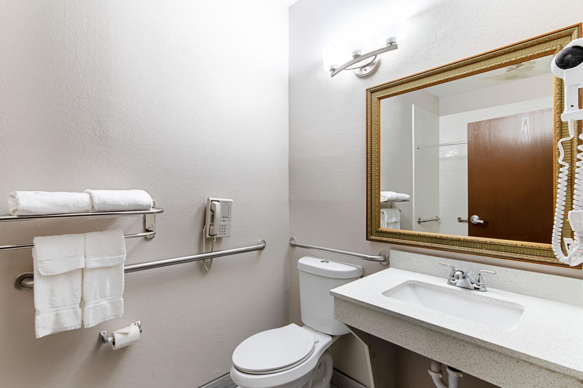 Quality Suites Austin Bagian luar foto