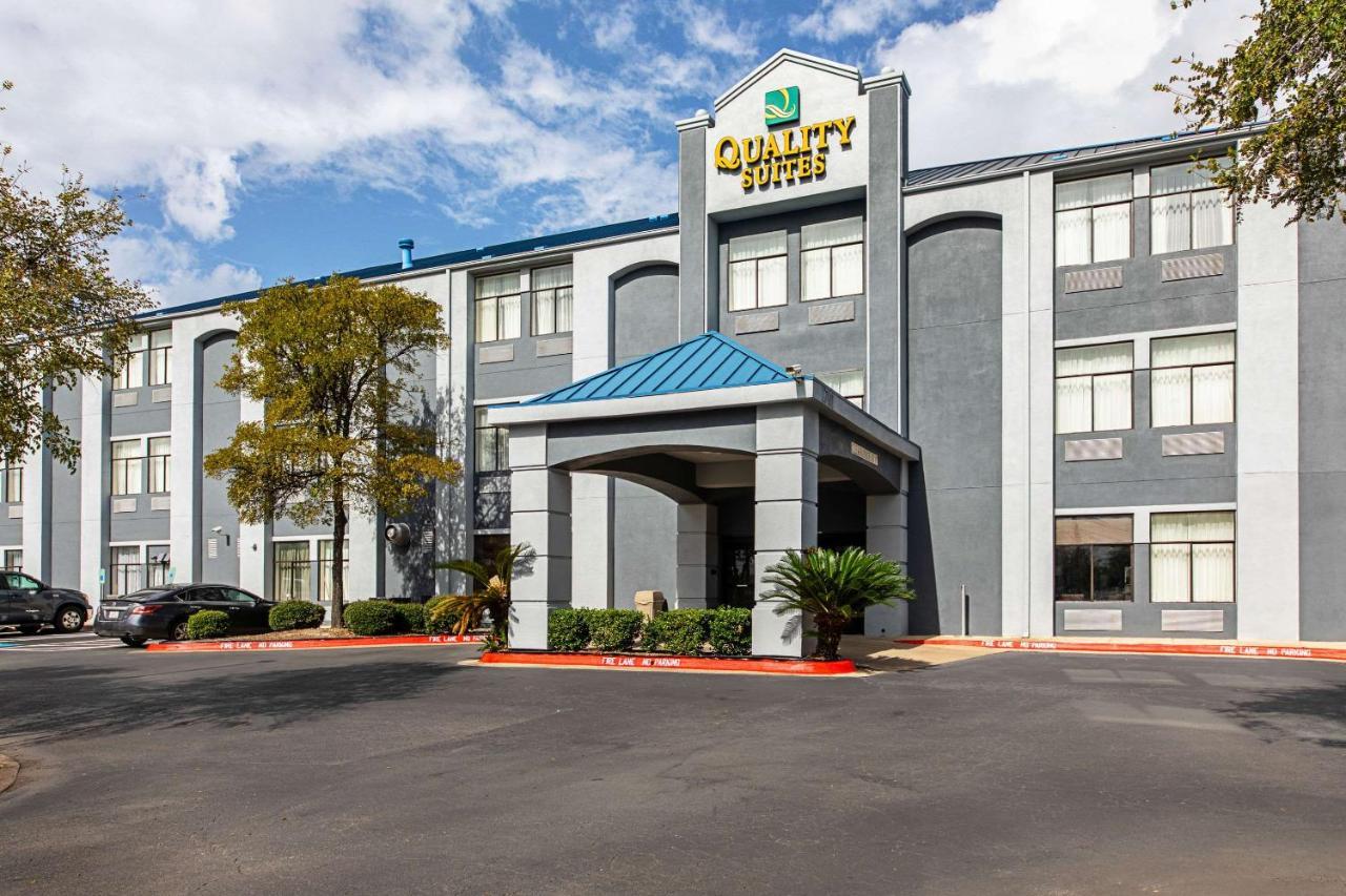 Quality Suites Austin Bagian luar foto