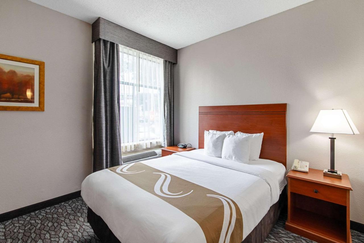 Quality Suites Austin Bagian luar foto