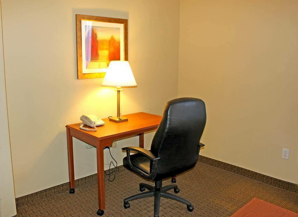 Quality Suites Austin Bagian luar foto