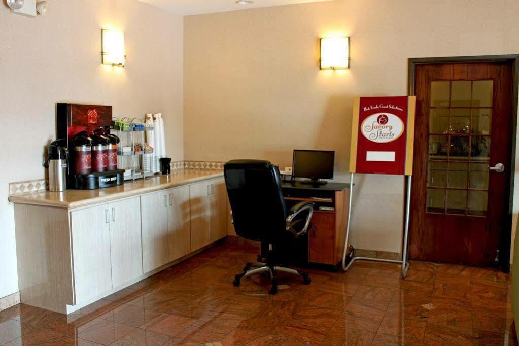 Quality Suites Austin Bagian luar foto