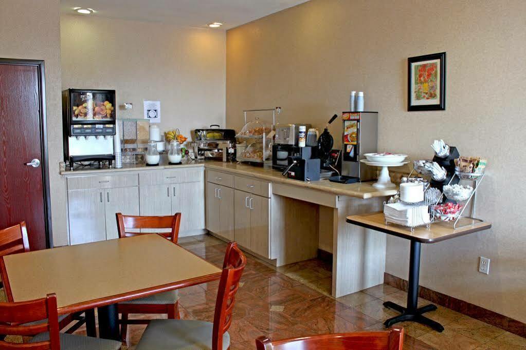 Quality Suites Austin Bagian luar foto